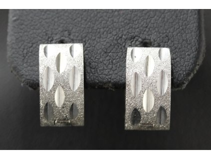 S2504 (4)