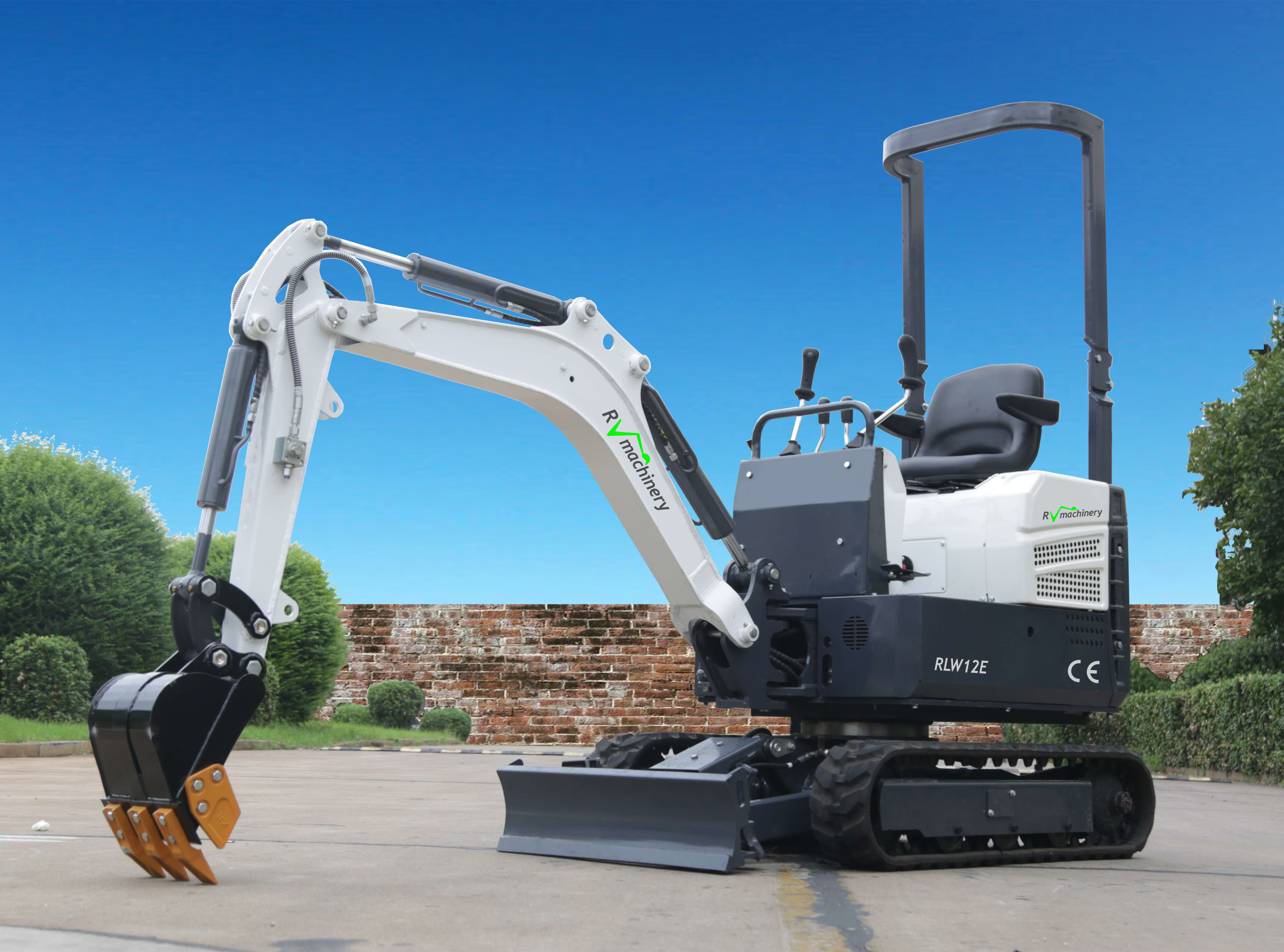 Minibagr RLW12E 1200kg – levý pohled s mimoosým kopáním, umožňující práci v komplikovaných prostorách.