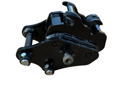 Pákový rychloupínák v terénu – umožňuje efektivní práci a rychlé připojení různých nástrojů i v náročných podmínkách.