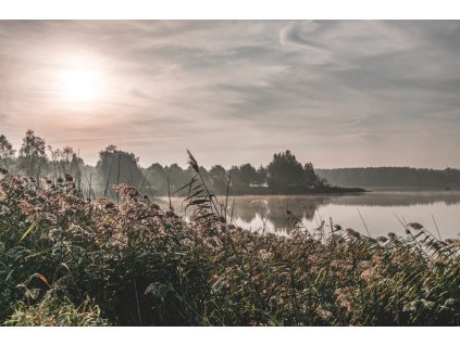 Slunce nad jezerem