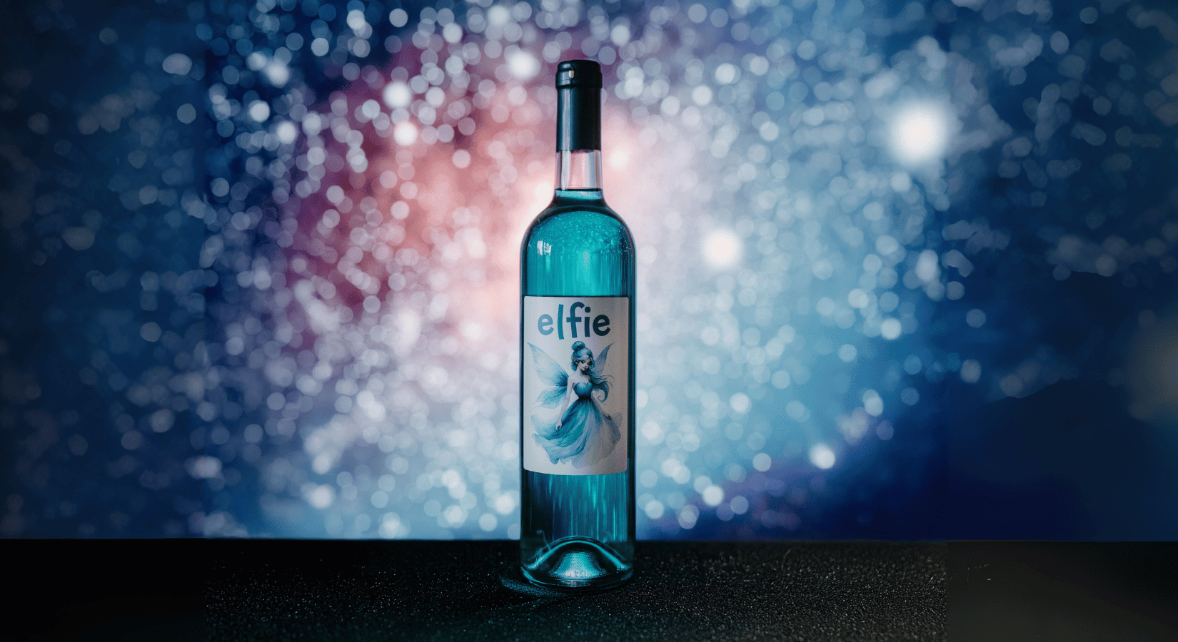 Modré víno přitahuje pozornost. Jak se vyrábí a kde ho ochutnat?