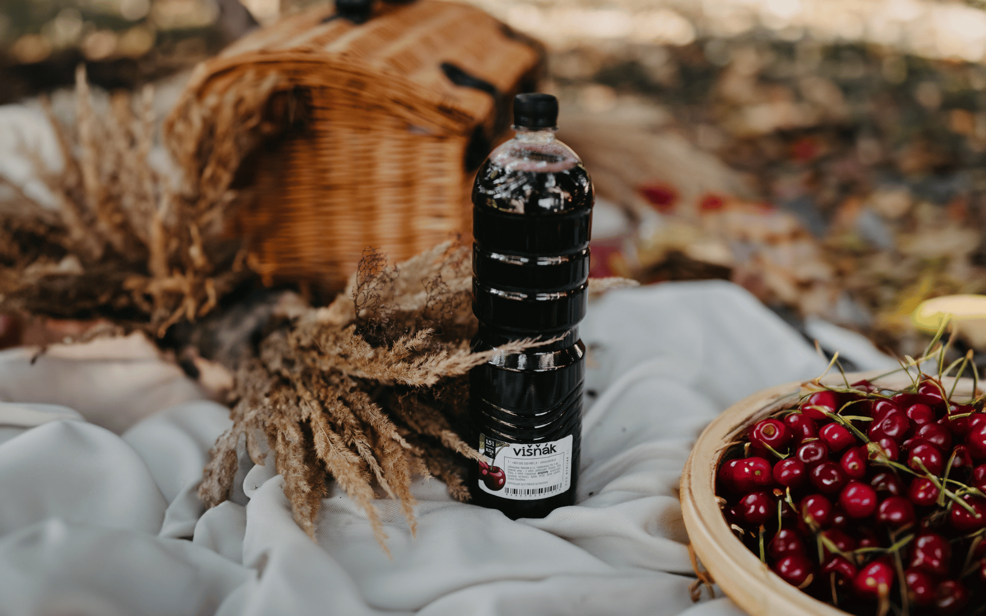 Jak na poctivé domácí víno z třešní a višní? Top recepty a tipy na variace