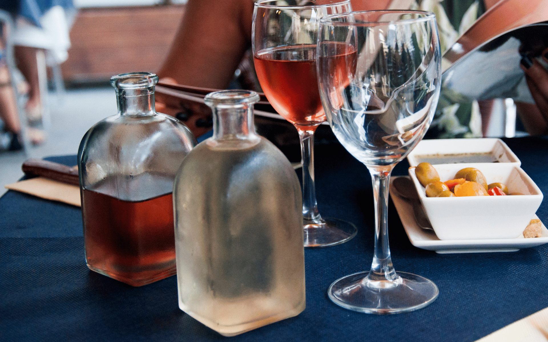 Kolik vína, tolik vody? Zapomeňte – tohle skutečně pomáhá