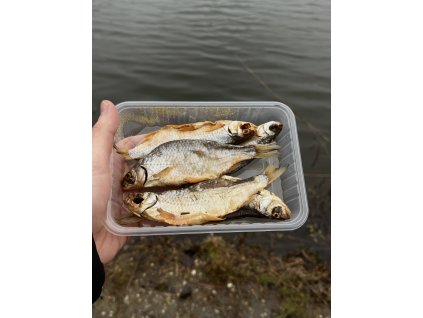 PredaFish Baits dipovaná sušená plotica 5ks / 10-14cm