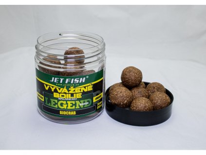 Jet Fish Legend Range Vyvážené boilie 24mm, 250ml (Hmotnost 250g, Průměr 24mm, Příchuť Banán/Chilli)