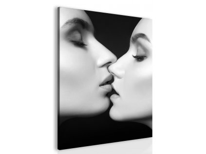 Černobílý obraz polibek ženy