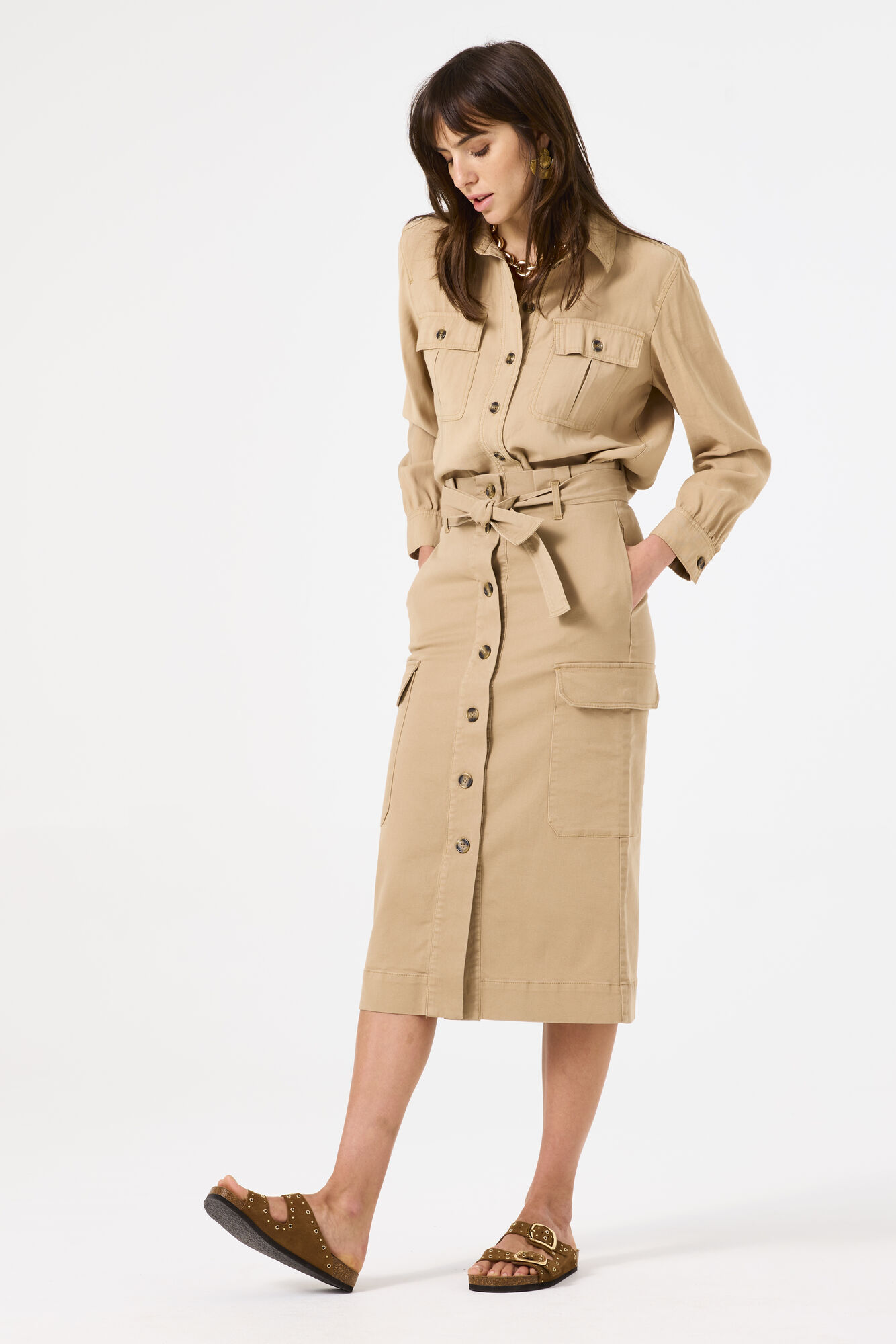 c50230-6146-onmodel-total-2000-7e90bacb