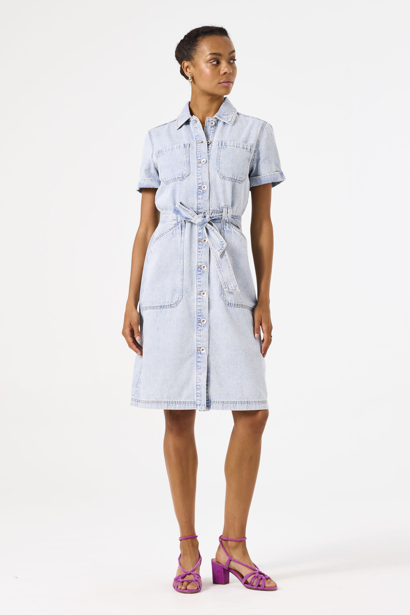 c50285-4637-onmodel-total-2000-22663c18