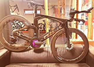 Musíte mít svoji práci tak rád, že klidně přijdete i v sobotu 18h....jinak to nema cenu, že Baru :)