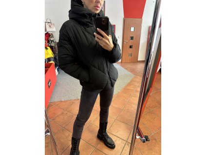 prošívaná bunda 020 - černá 8