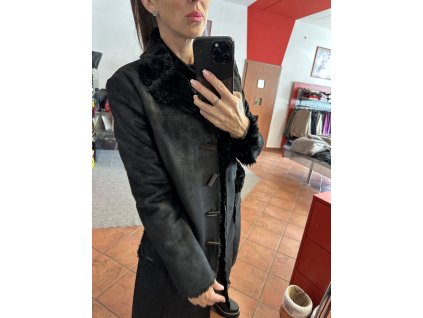 Kabát 119 - černý s límcem