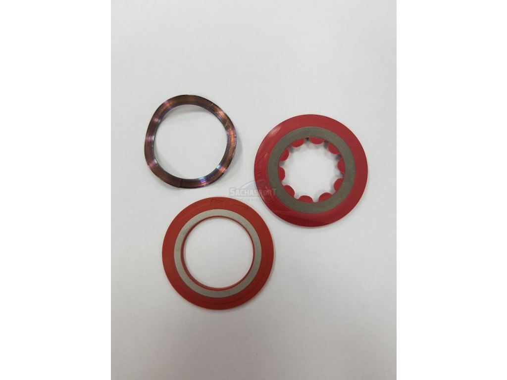 Krytka a pružinka Sram Bottom Bracket Shield and Wave Washer Assembly