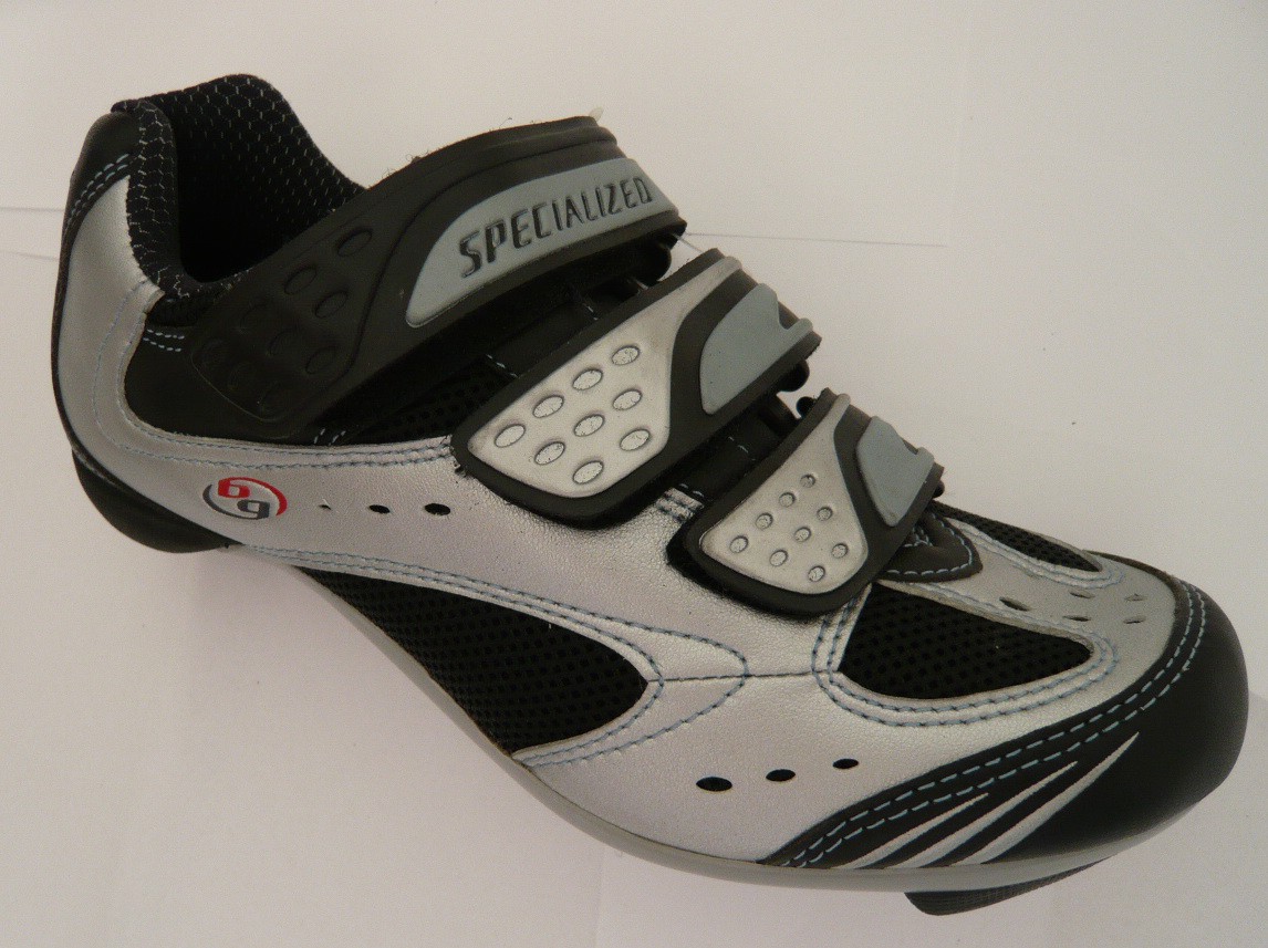 Specialized Sport Road silver Barva: stříbrná / černá, Velikost EU: 36