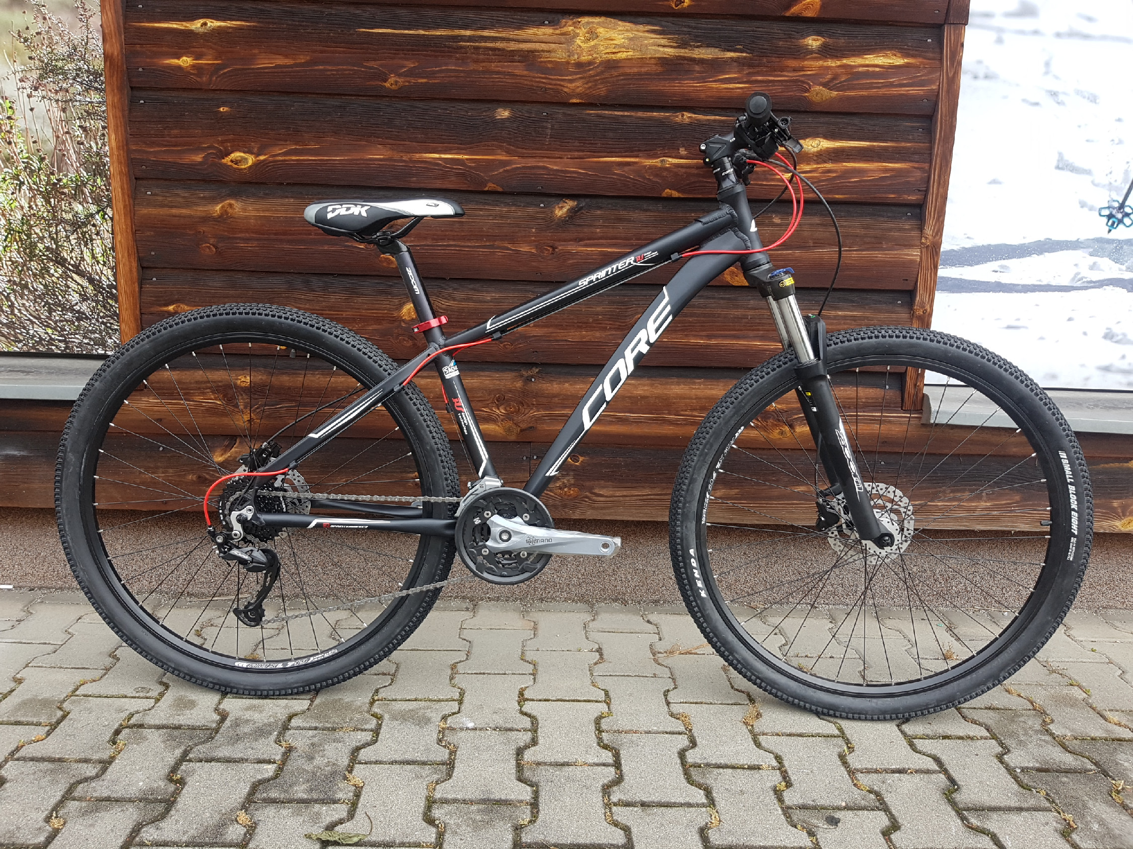 Core Sprinter Alivio 29 černá/bílá/červená Barva: černá / bílá / červená, Velikost: M