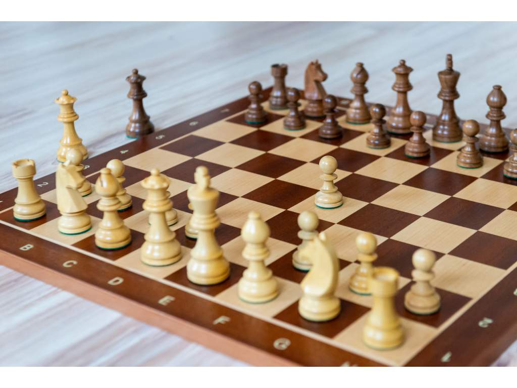 Dřevěná šachová souprava javor PROFESIONÁL  + doprava zdarma