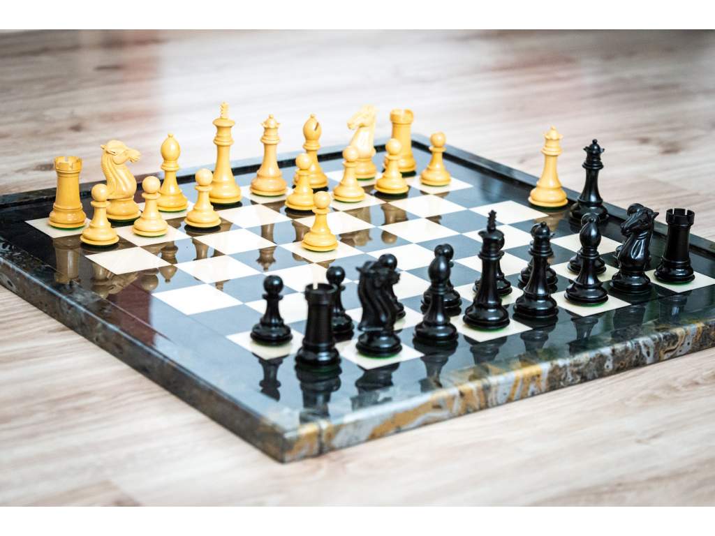 Šachová souprava Briar knight ebony  + doprava zdarma