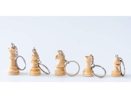 Drevená šachová kľúčenka magnetická (Figúrka Čierna dáma)