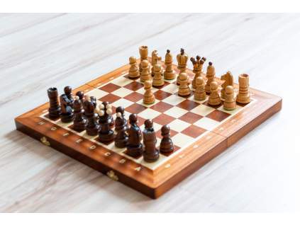 Dřevěné šachy Perla  + doprava zdarma