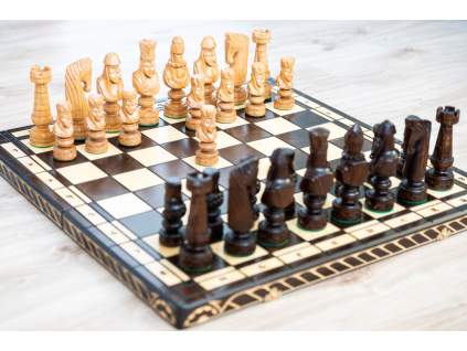 Dřevěné šachy Cézar  + doprava zdarma