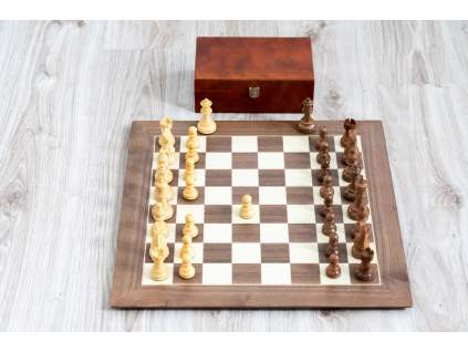 Dřevěná šachová souprava Barcelona  + doprava zdarma