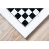Dřevěná bílo-černá šachovnice, lakovaná