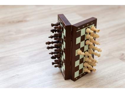 Magnetické drevené šachy mini