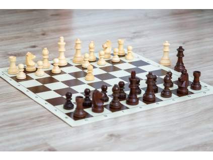 Drevené šachy staunton s rolovacou šachovnicou  + doprava zdarma