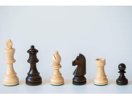 Šachové figúrky Staunton Black  + doprava zdarma