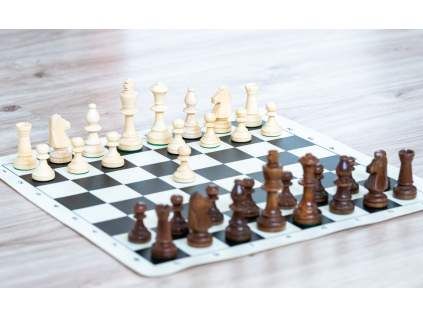 7218 3 drevene sachy glaze klasik