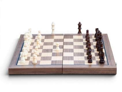 Drevené magnetické šachy Sapele  + doprava zdarma
