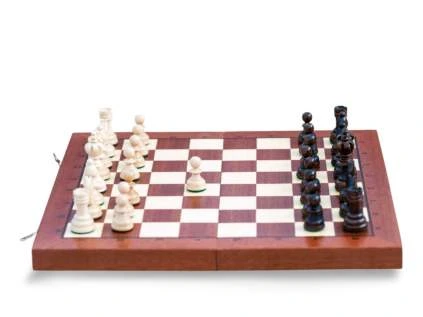 Drevené šachy Taktik  + doprava zdarma