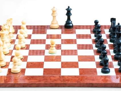 Šachová súprava Red & Eben  + doprava zdarma