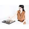3524 8 dreveny sach damsky gambit