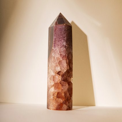 Karneol M  střední obelisk