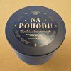 Vonná svíčka s kytičkou a minerály Na pohodu