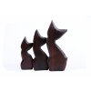 Dřevěné sousoší tří koček Rimba