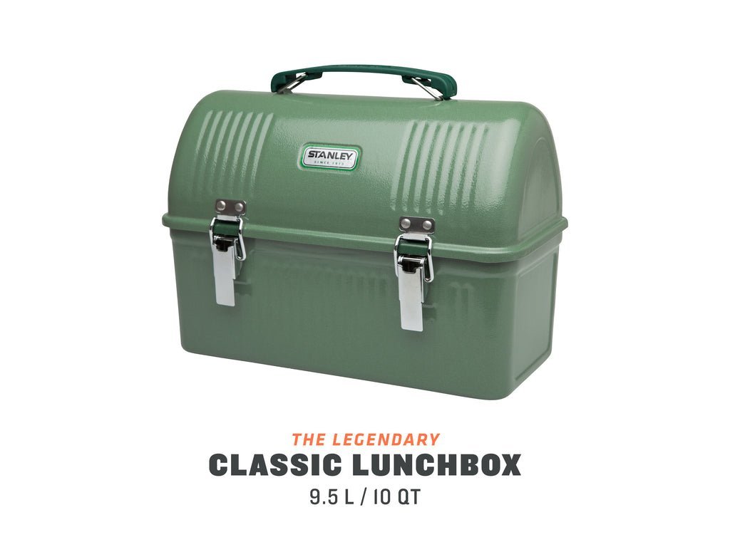 https://cdn.myshoptet.com/usr/www.safrybolov.cz/user/shop/big/11544-1_10-01625-003-stanley-iconic-classic-lunch-box-hammertone-green--9-5l-.jpg?651ecb75