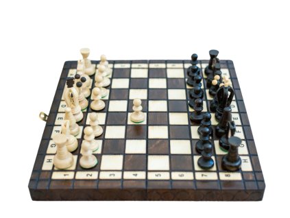 2735 8 drevene sachy rosa