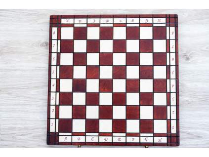 8893 1 dreveny box na sachove figurky reprezentant