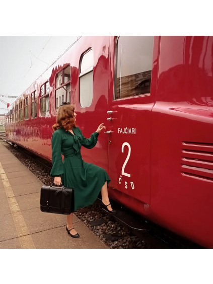 Zielona sukienka w stylu lat 40-tych – Eva