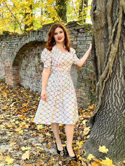Retro šaty Daisy - vzor Rose Kiss