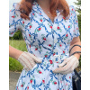 Sukienka koszulowa retro Lisa z spódnicą w kształcie koła - wzór pąków róż