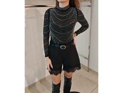 Síťový top s kamínky