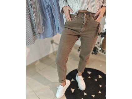 Hnědé džíny střihu MOM FIT