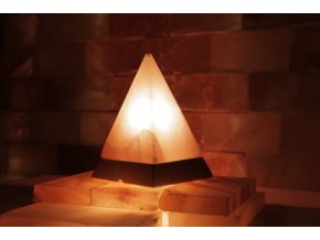 Solná elektrická lampa Pyramida