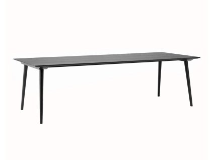 Jídelní stůl In Between SK6 s délkou 250 cm a šířkou 100 cm od značky &Tradition je z černě lakovaného dubového dřeva, má jednoduché linie, působí pevně a elegantně