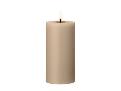 Led svíčka sloupového tvaru v hnědé barvě od Ester & Erik