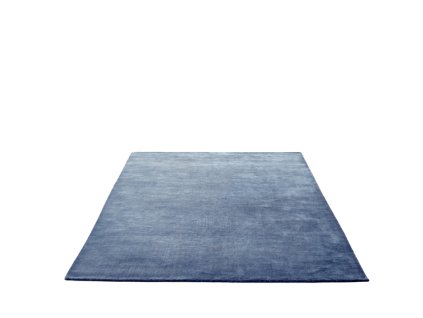 Ručně tkaný vlněný koberec v šedo-modré barvě od &Tradition