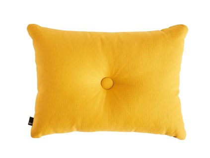 Žlutý polštář Dot ze směsi bavlny a lnu od dánské značky HAY