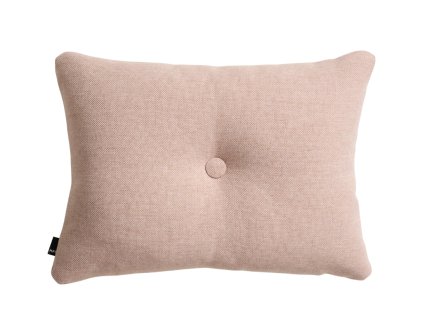 Meruňkový polštář Dot s ikonickým knoflíkem uprostřed od dánské značky HAY